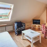 4 Bedroom Pet Friendly In