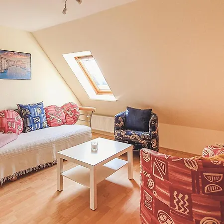 4 Bedroom Beautiful In Casa de Férias Steinberg (Schleswig-Holstein)