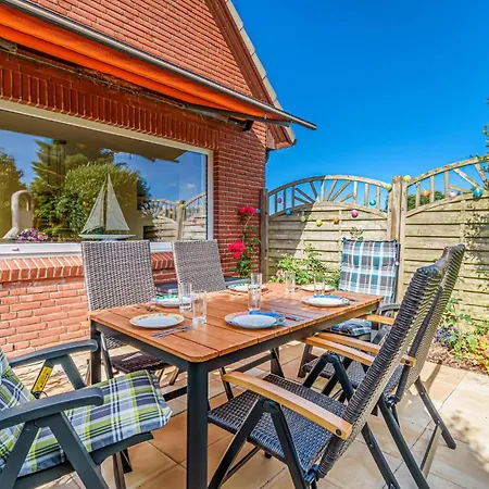 4 Bedroom Beautiful In *